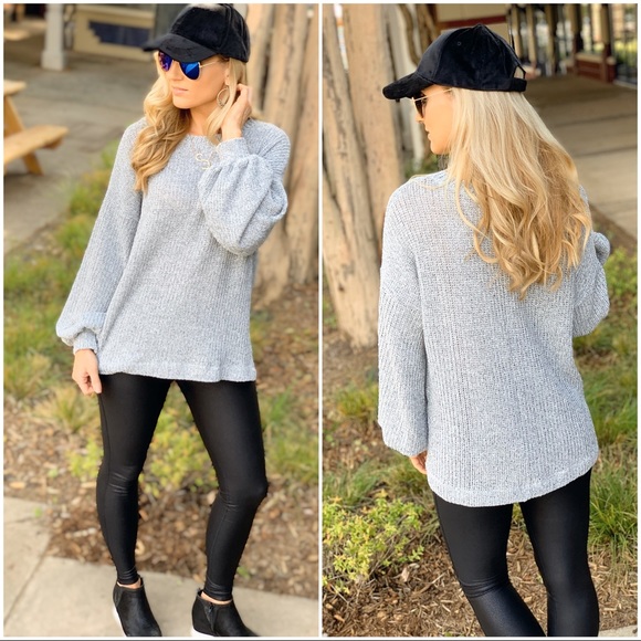✨LAST ONE✨Gray puff sleeve sweater tunic - Picture 6 of 7